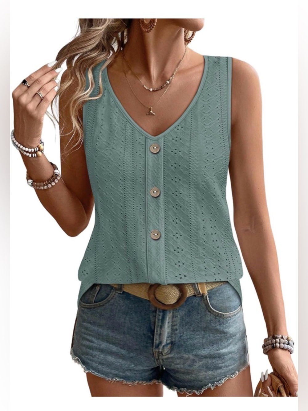 🆕Sleeveless Eyelet Button-Front Tank Top - Picture 1 of 2